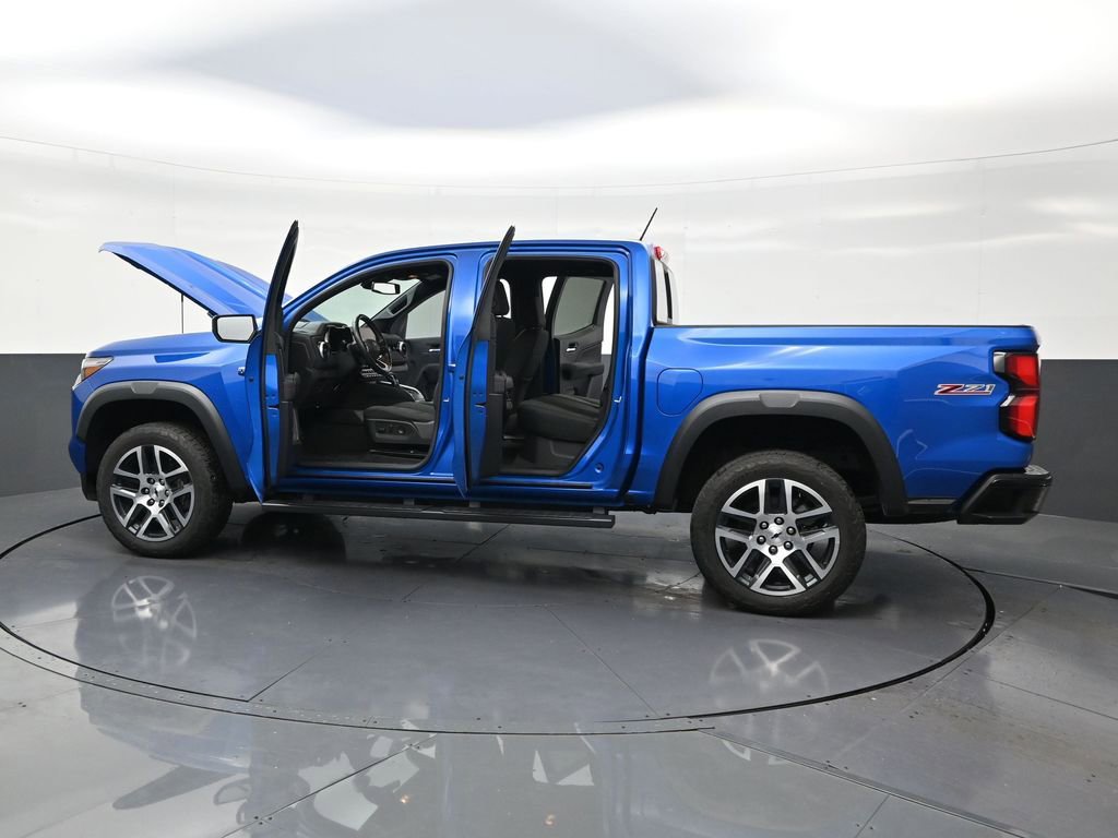 Used 2023 Chevrolet Colorado Z71 w/ Z71 Convenience Package 2 image 30