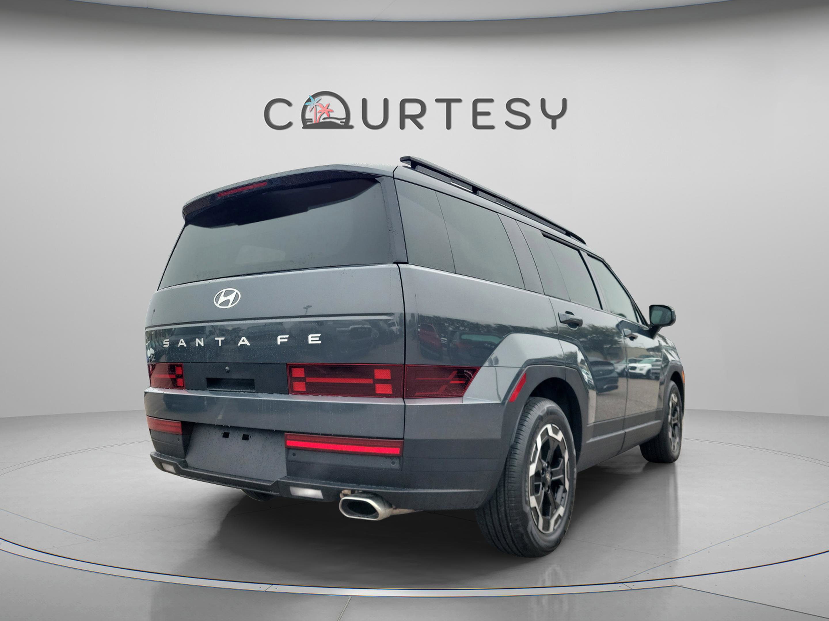 Used 2025 Hyundai Santa Fe SEL image 4