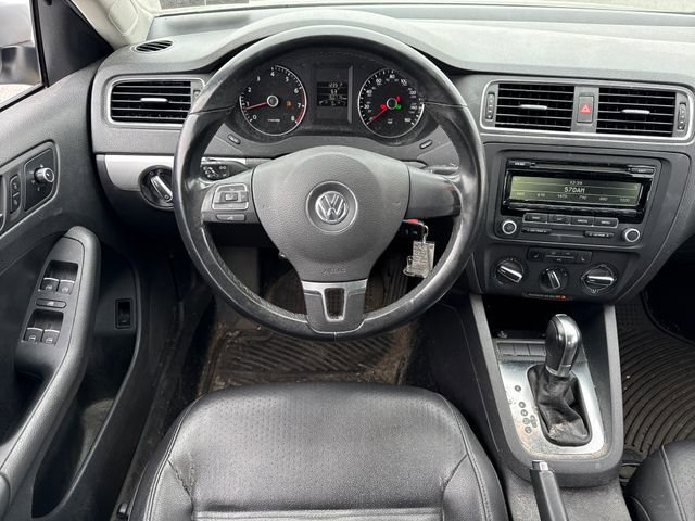 Used 2013 Volkswagen Jetta SE FWD image 16