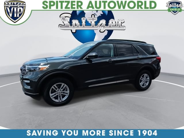Used 2024 Ford Explorer XLT w/ Equipment Group 202A AWD/4WD image 4