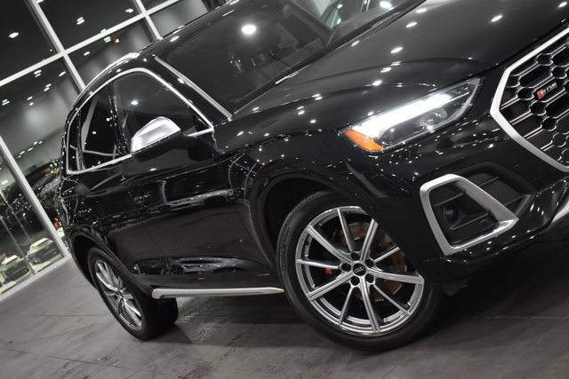 Used 2023 Audi SQ5 Premium Plus w/ Premium Plus Package image 2
