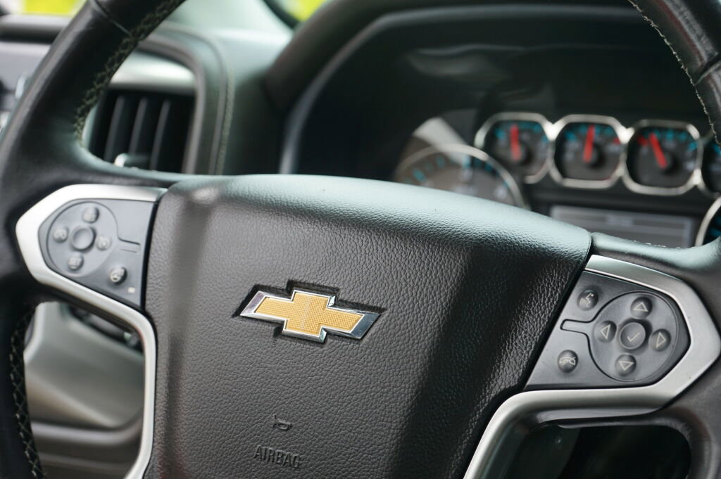 Used 2018 Chevrolet Silverado 1500 LTZ w/ LTZ Plus Package image 13