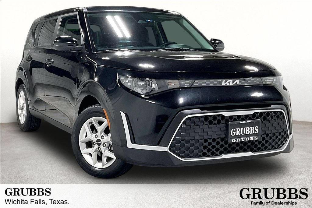 Used 2023 Kia Soul LX w/ LX Technology Package