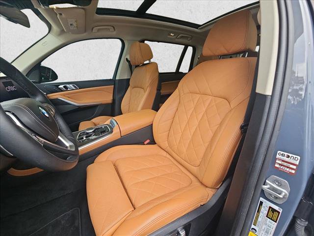 Used 2023 BMW X7 xDrive40i w/ Premium Package AWD/4WD image 17