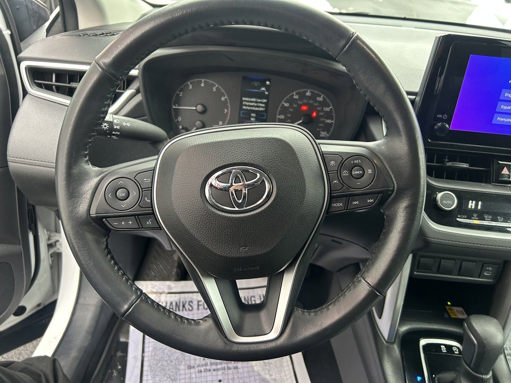 Used 2023 Toyota Corolla Cross LE image 14