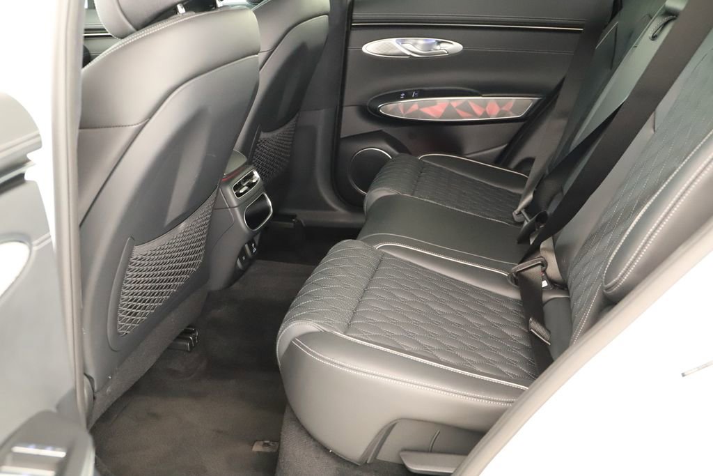 Used 2025 Genesis GV70 3.5T Sport w/ Sport Advanced Package image 28