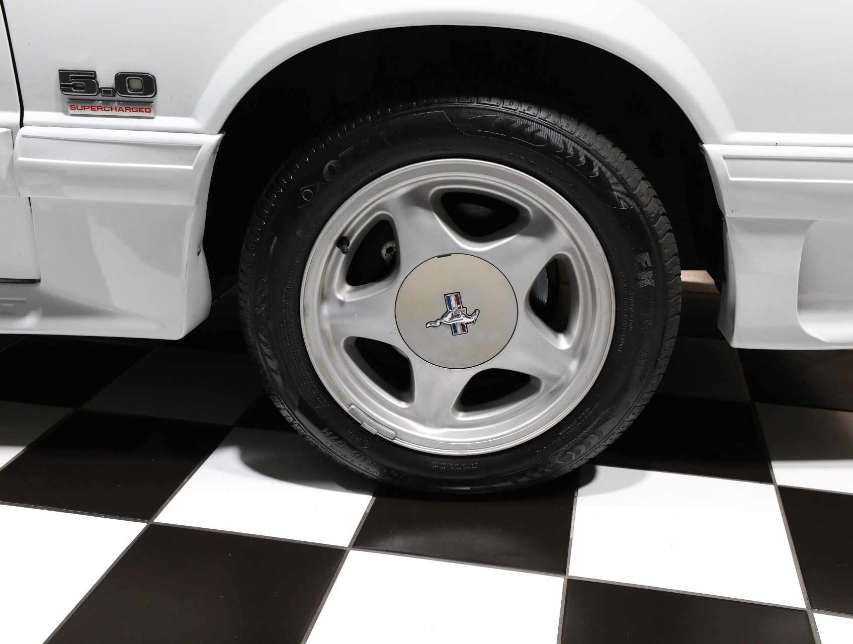 Used 1992 Ford Mustang GT RWD image 34
