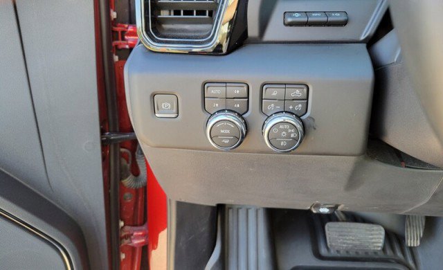 Used 2023 GMC Sierra 1500 AT4 w/ Technology Package image 19