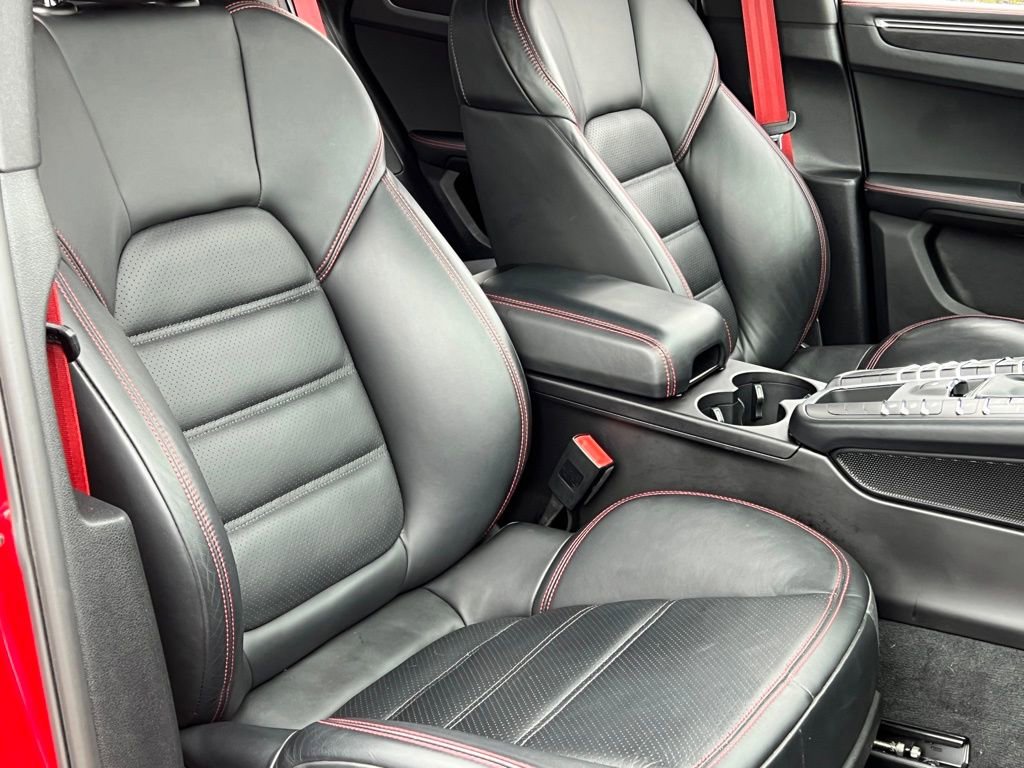 Used 2021 Porsche Macan GTS w/ Sport Chrono Package image 36