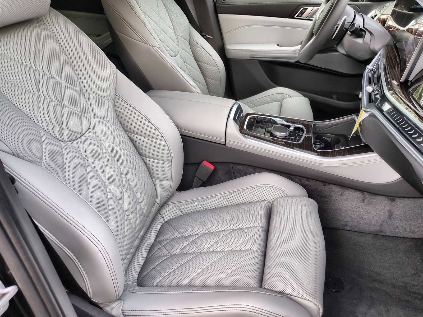 New 2026 BMW X5 xDrive40i w/ M Sport Package image 23