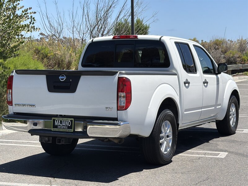 Used 2018 Nissan Frontier SV RWD image 6