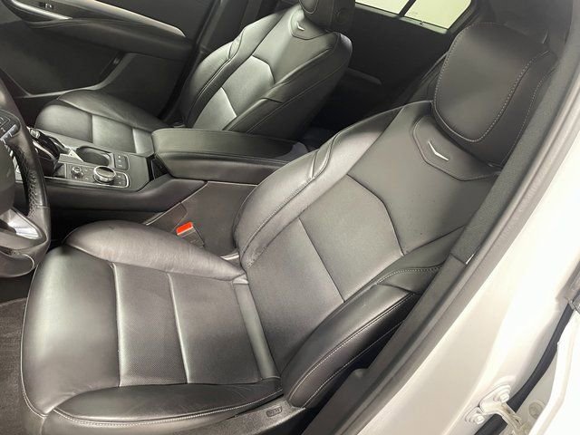 Used 2022 Cadillac XT4 Premium Luxury image 15