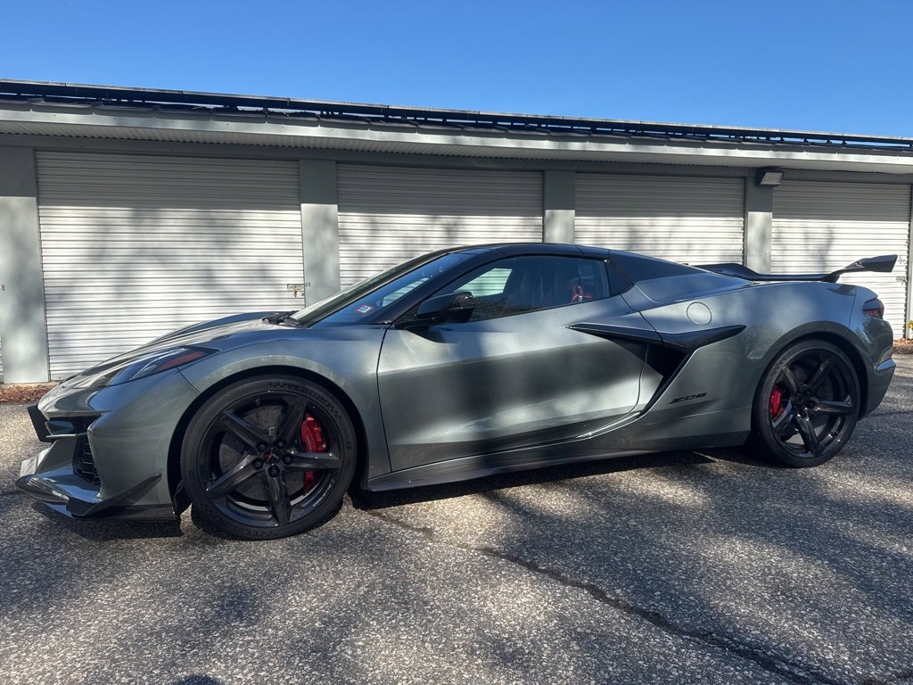 Used 2024 Chevrolet Corvette Z06 w/ Z07 Performance Package