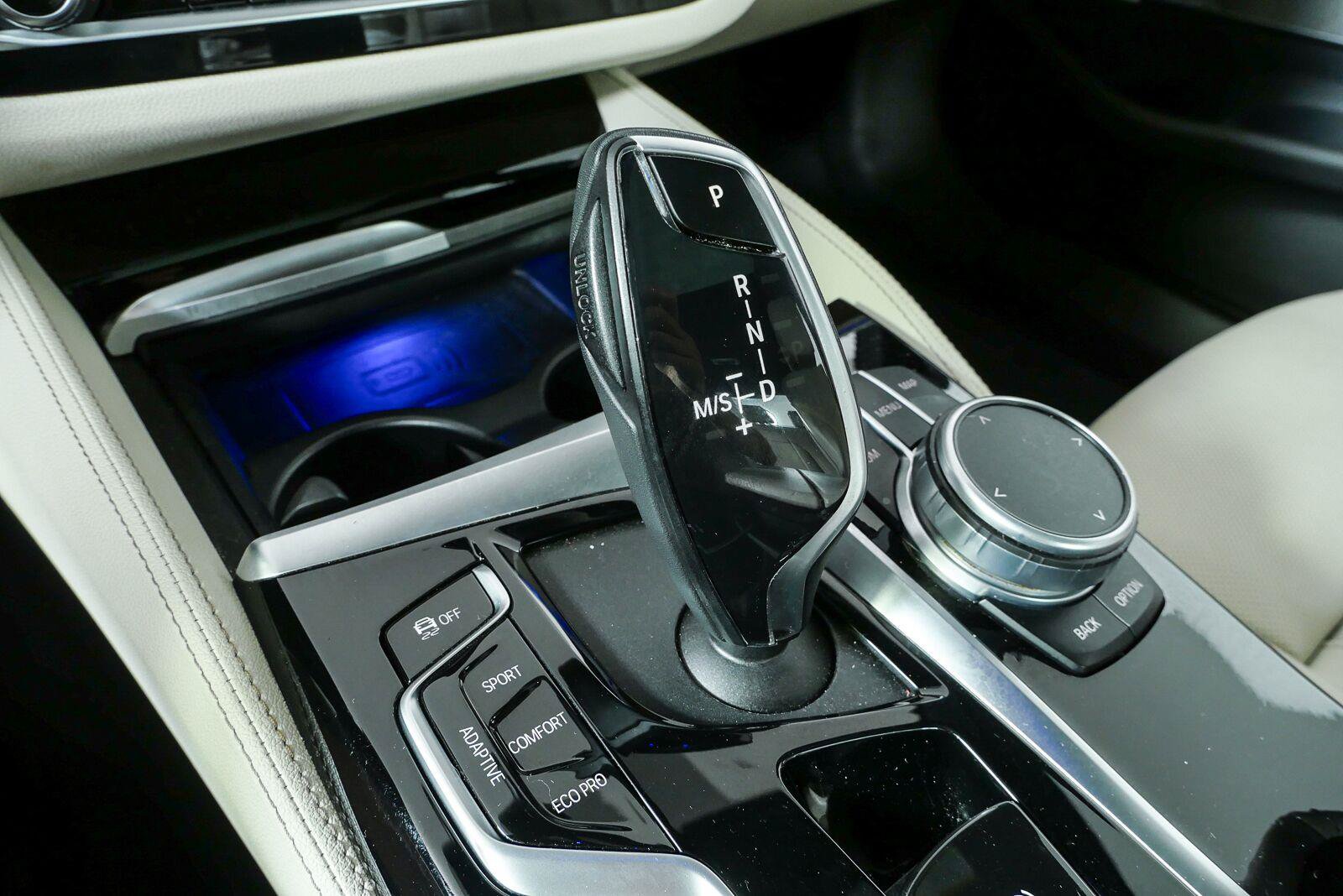 Used 2021 BMW M550i xDrive AWD/4WD image 17