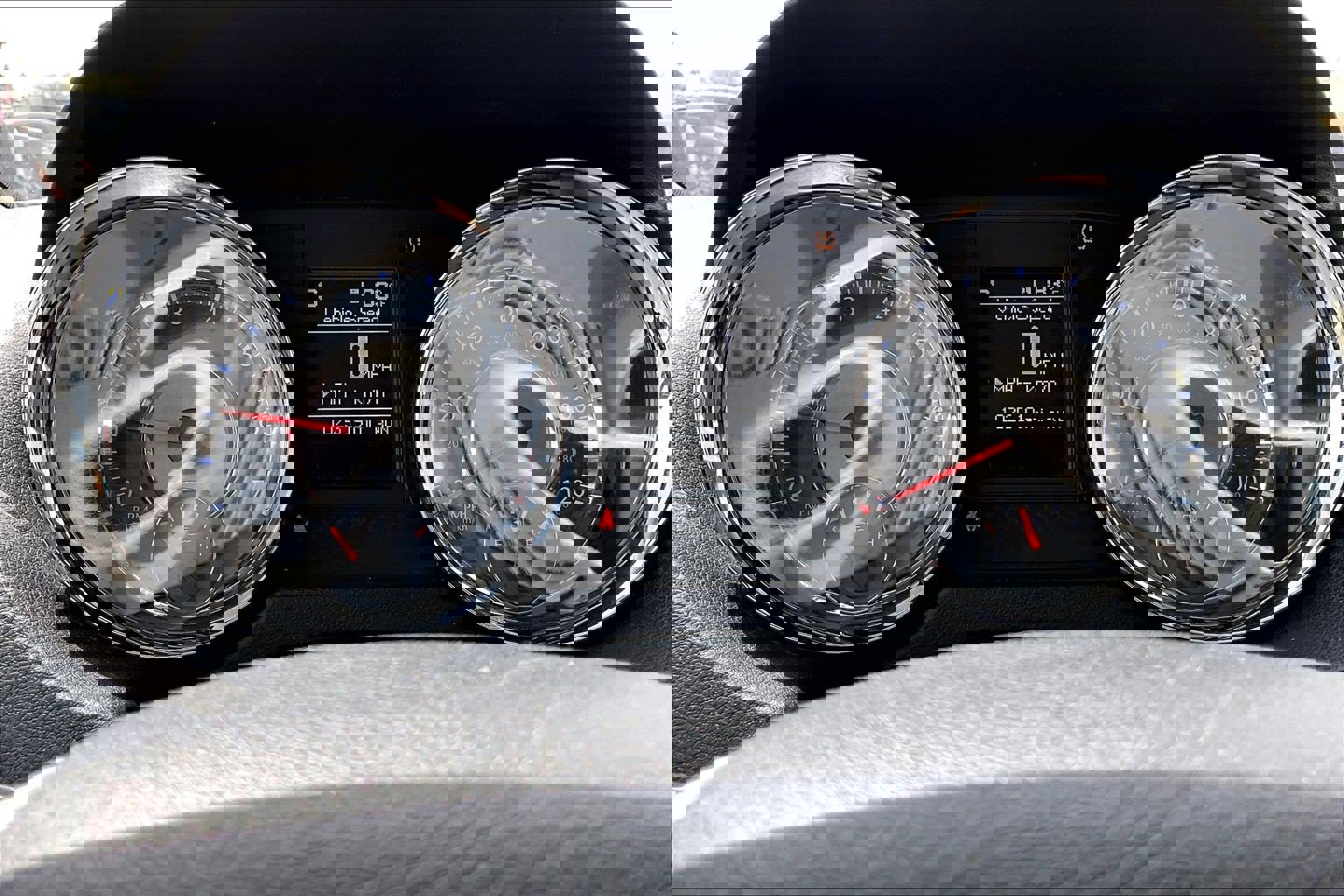 Used 2014 Chrysler Town & Country Touring image 13