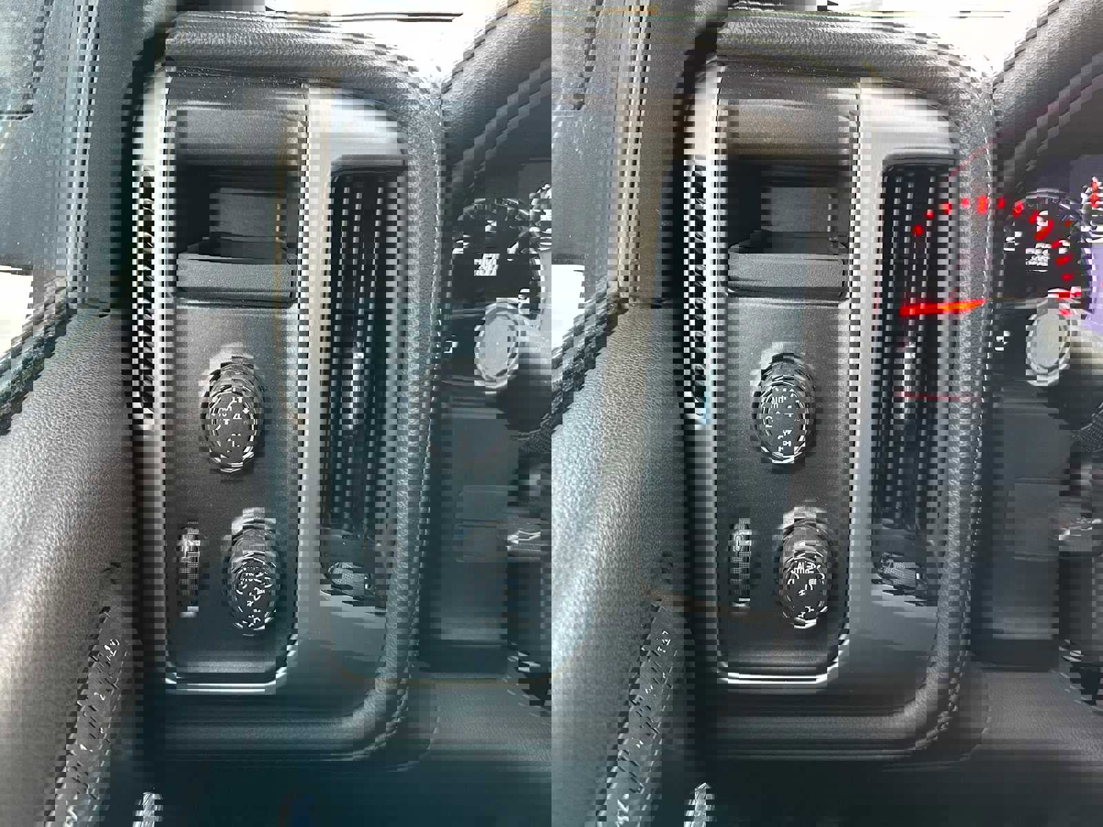 Used 2015 GMC Sierra 1500 Denali w/ Driver Alert Package image 32