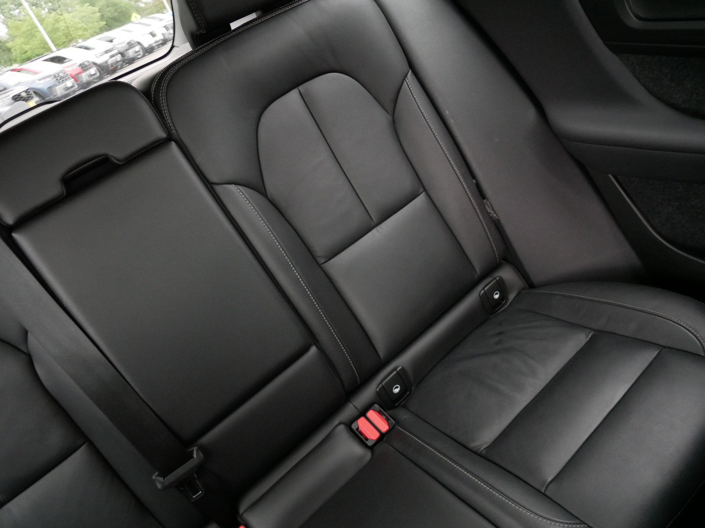 Used 2023 Volvo XC40 B5 Ultimate w/ Climate Package AWD/4WD image 14