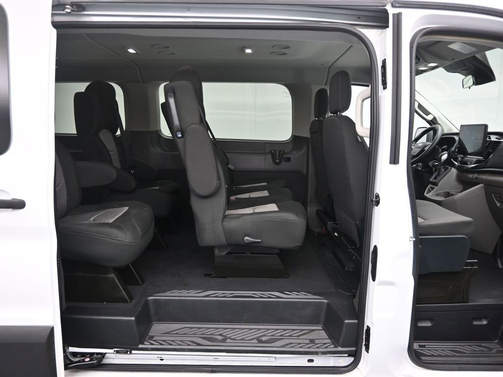 Used 2023 Ford Transit 350 XLT image 17