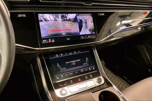Certified 2025 Audi Q8 Prestige AWD/4WD image 32