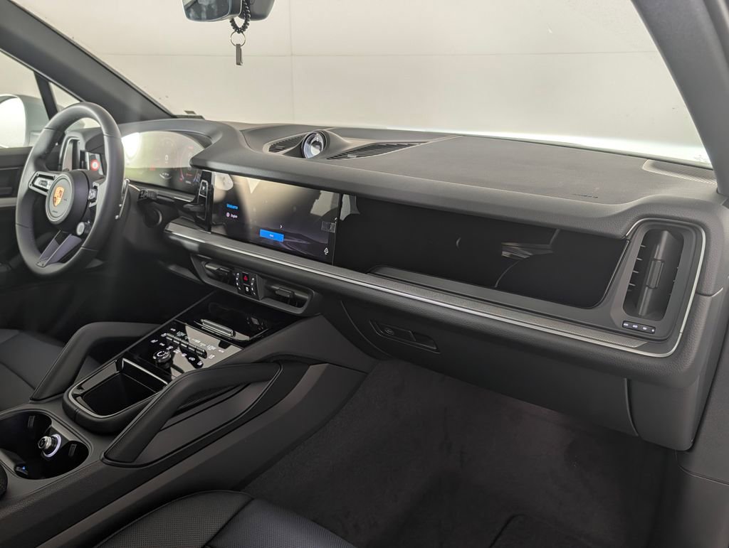 New 2026 Porsche Cayenne image 19