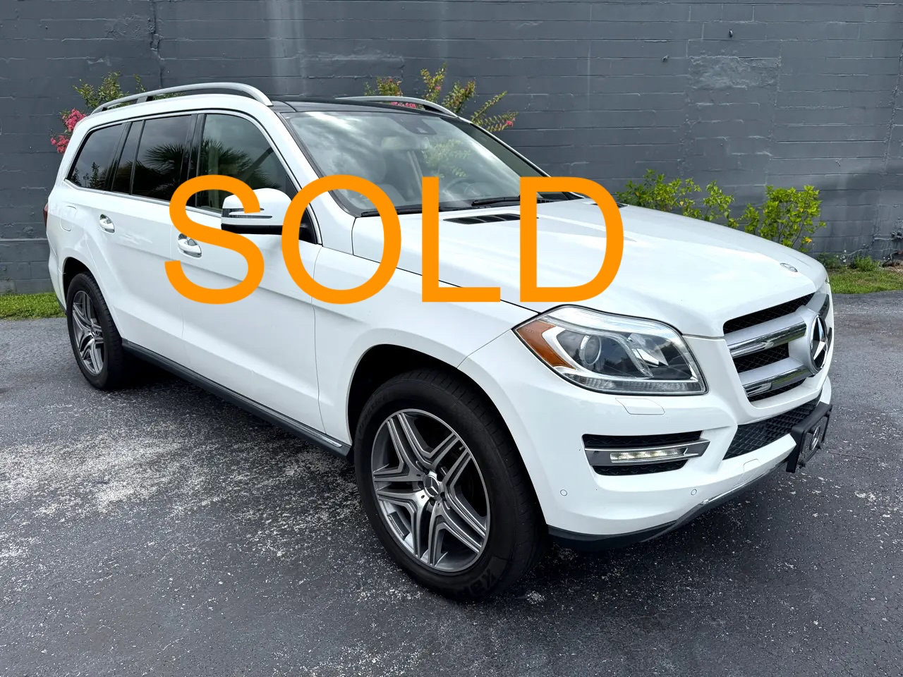 Used 2014 Mercedes-Benz GL 450 4MATIC image 1