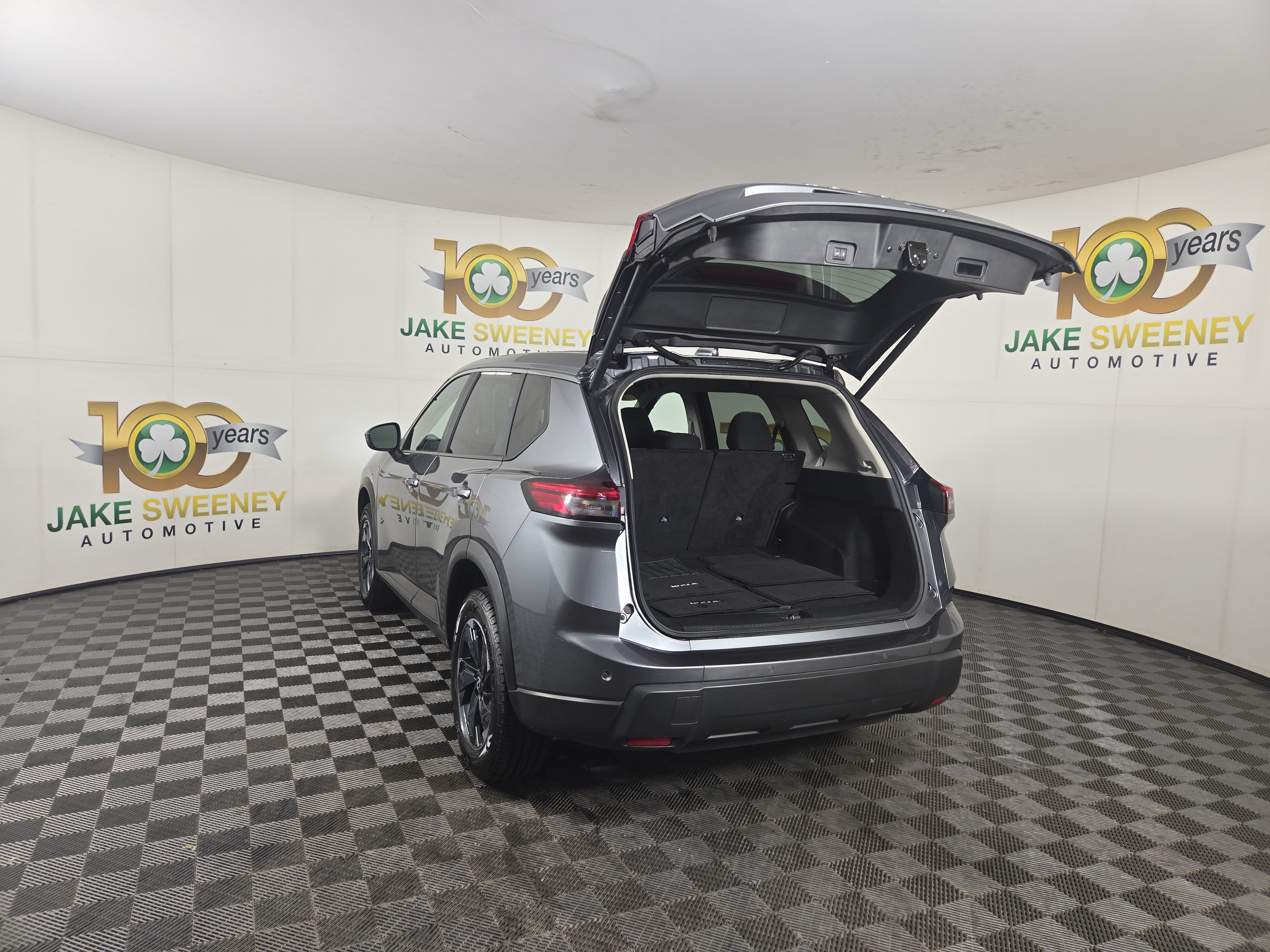 Used 2024 Nissan Rogue SV AWD/4WD image 30