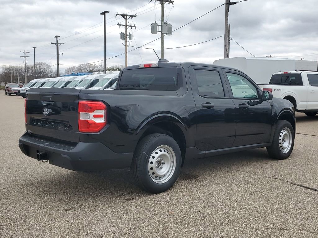New 2025 Ford Maverick XL image 3