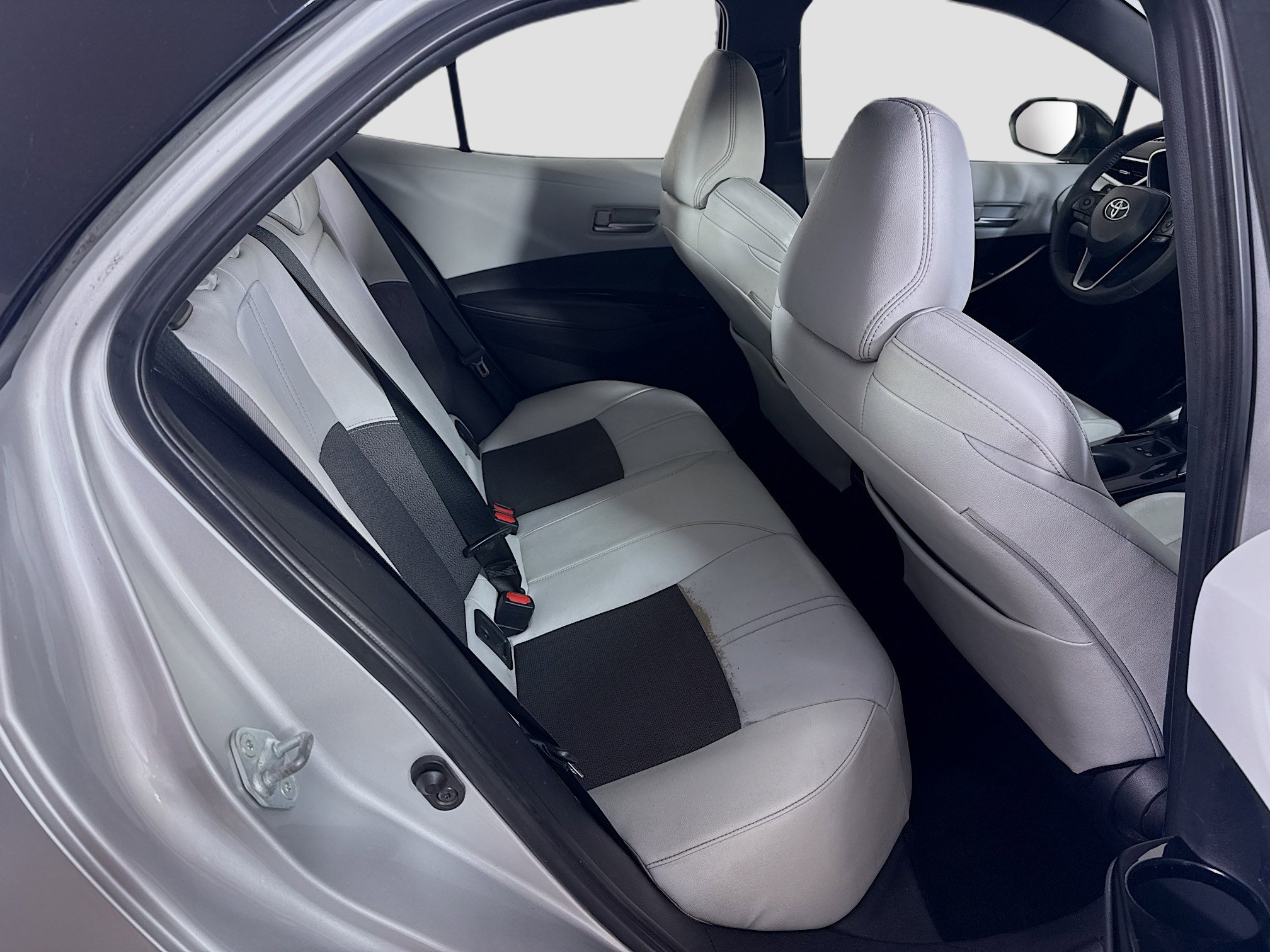 Used 2020 Toyota Corolla XSE image 31