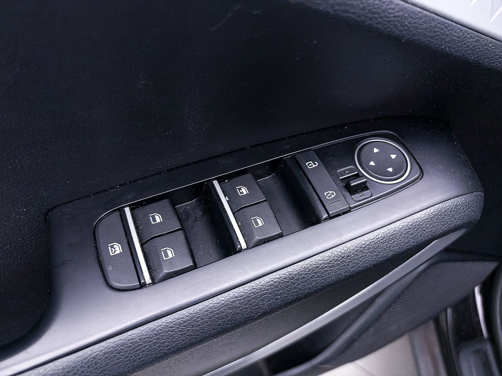 Used 2020 Kia Soul LX image 16