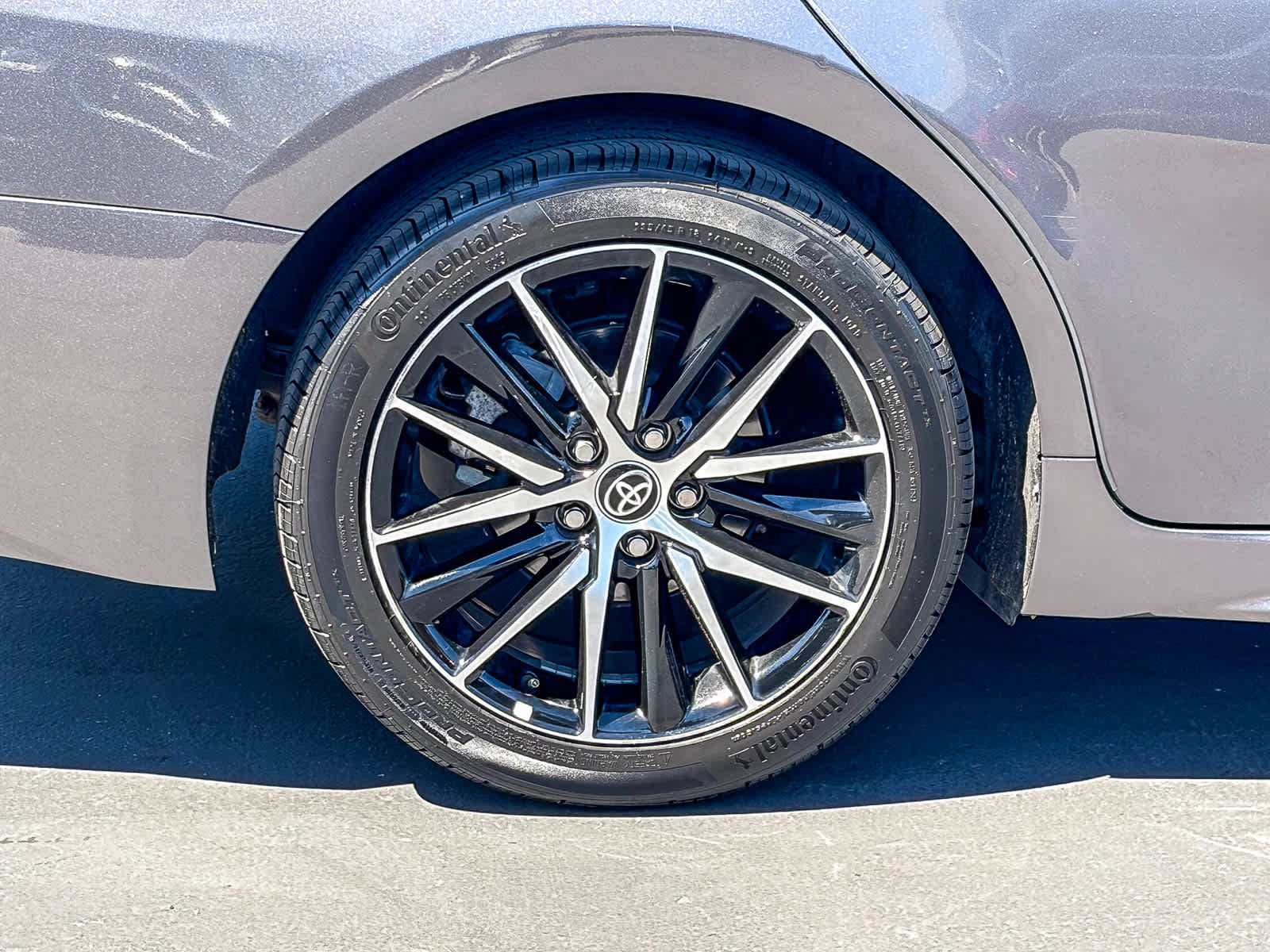 Used 2024 Toyota Camry SE FWD image 9