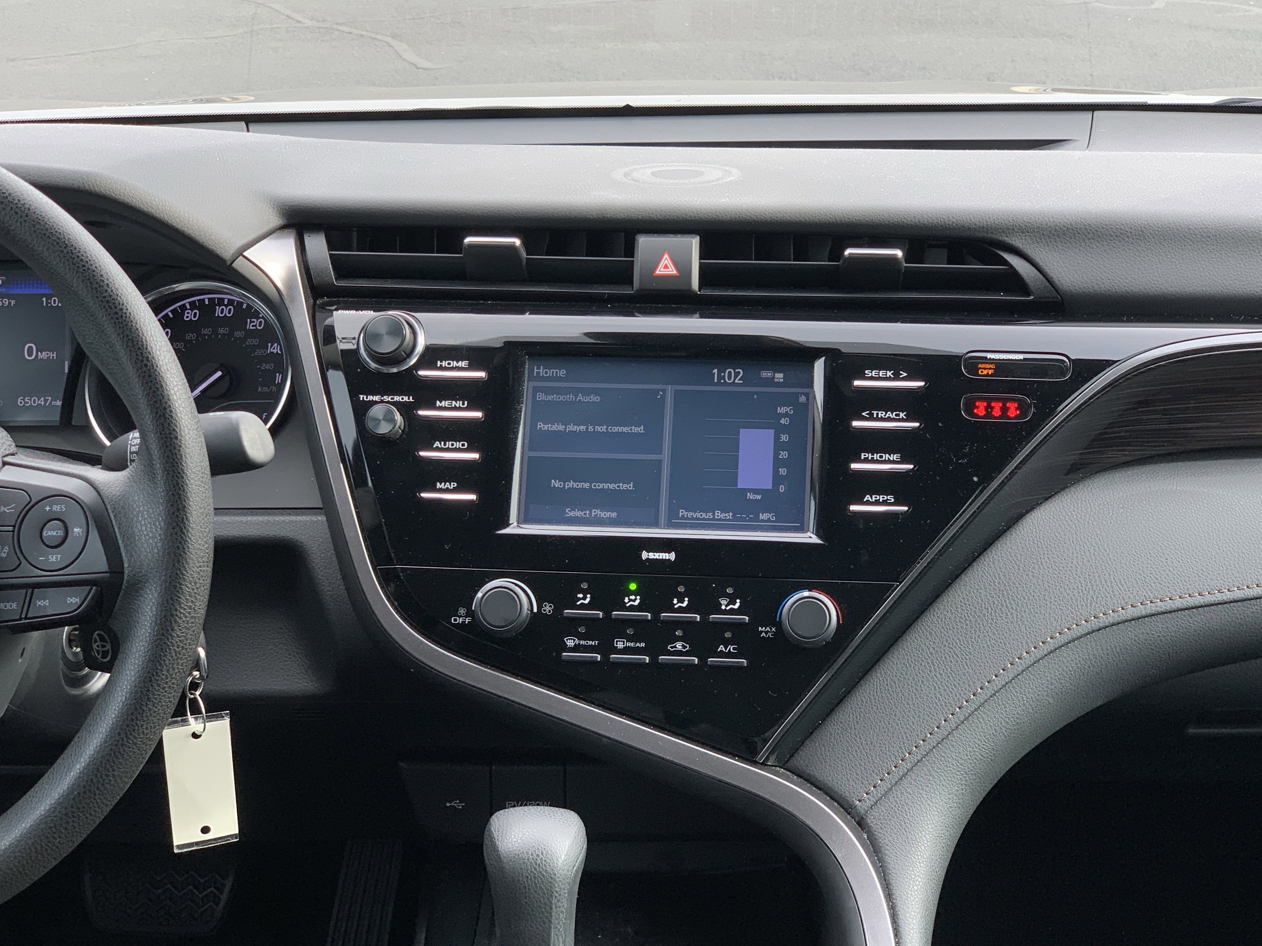 Used 2020 Toyota Camry LE image 31