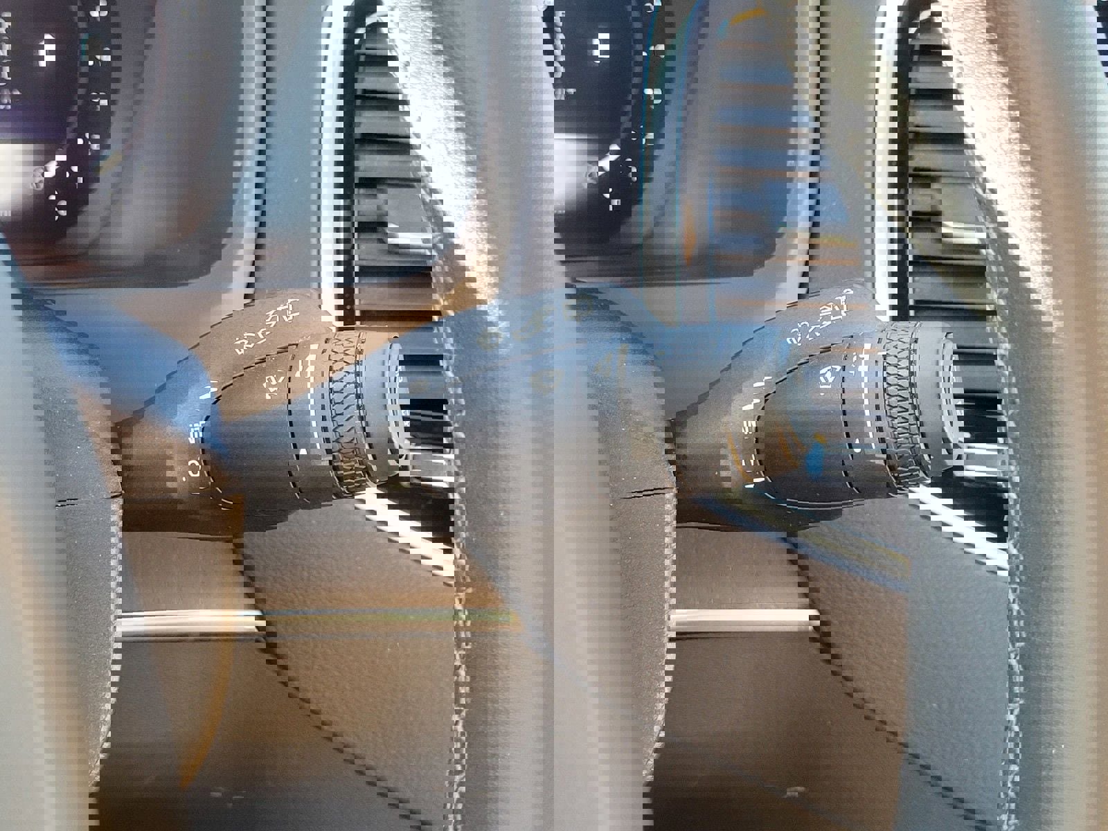 Certified 2023 Volvo XC90 B6 Ultimate w/ Lounge Package image 21