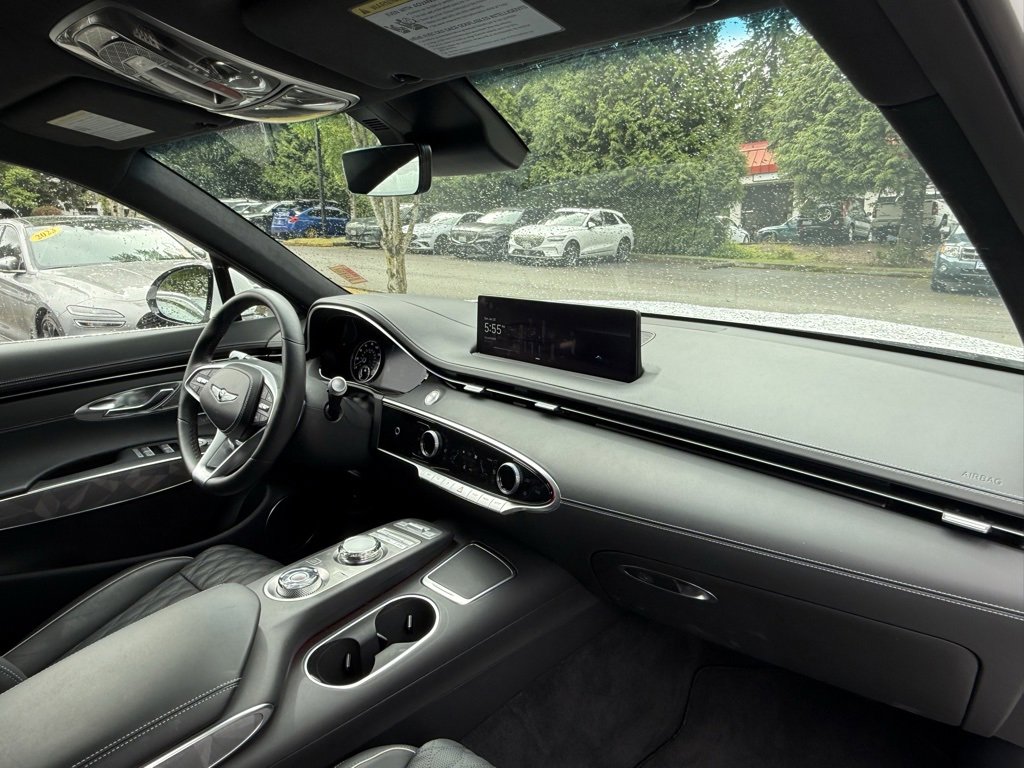 Used 2025 Genesis GV70 3.5T Sport w/ Sport Advanced Package image 17