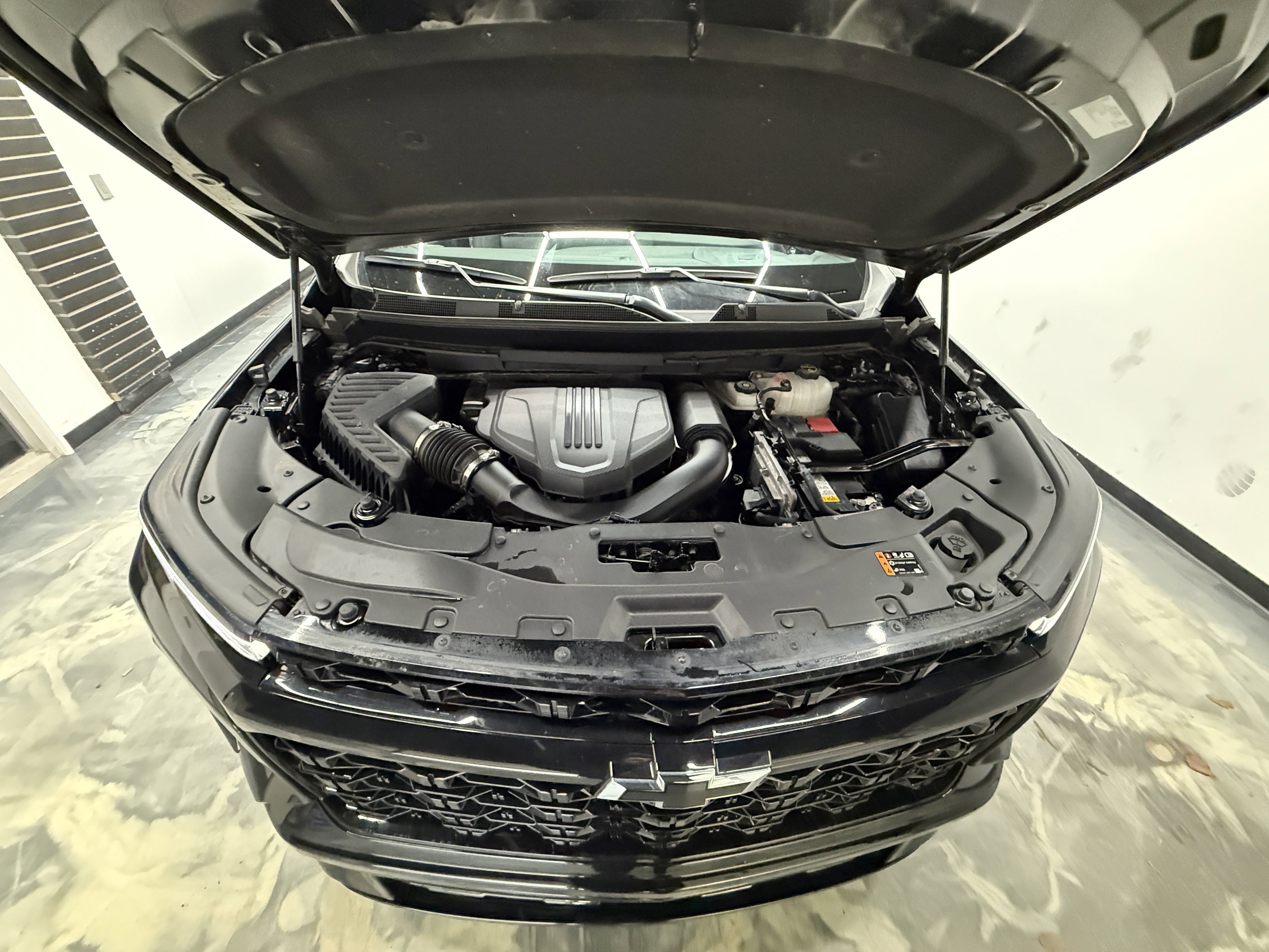 Used 2024 Chevrolet Traverse RS image 35