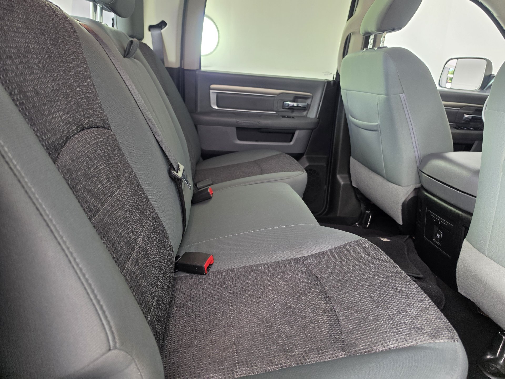 Used 2018 RAM 2500 Big Horn AWD/4WD image 32