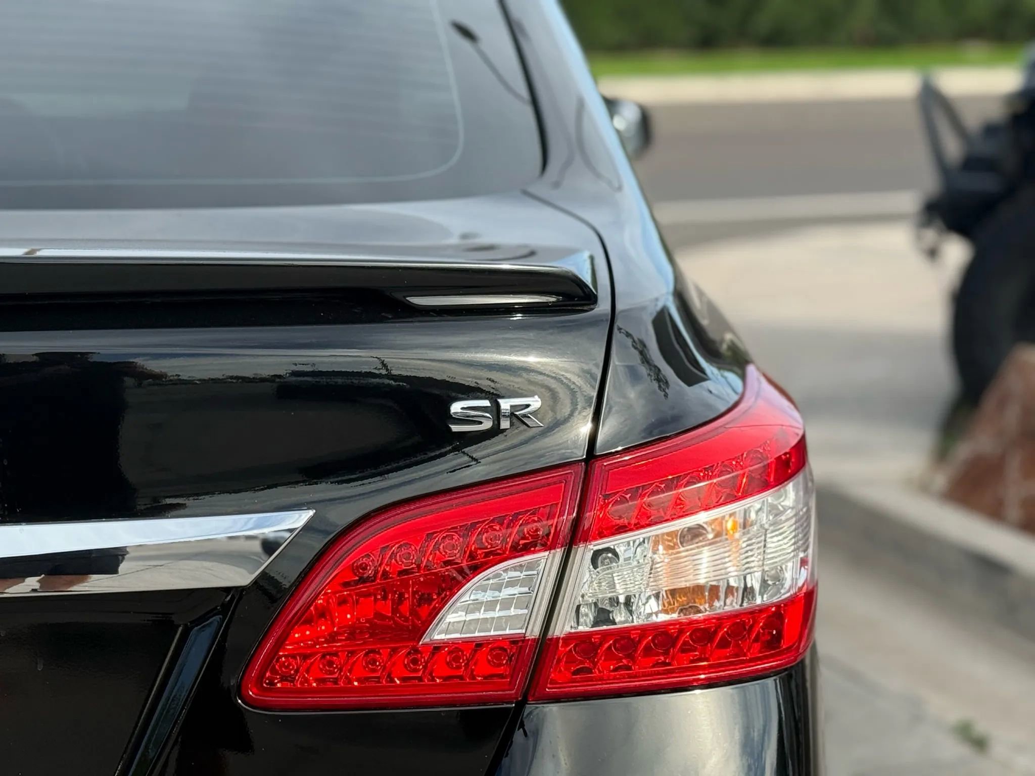 Used 2014 Nissan Sentra SR image 12