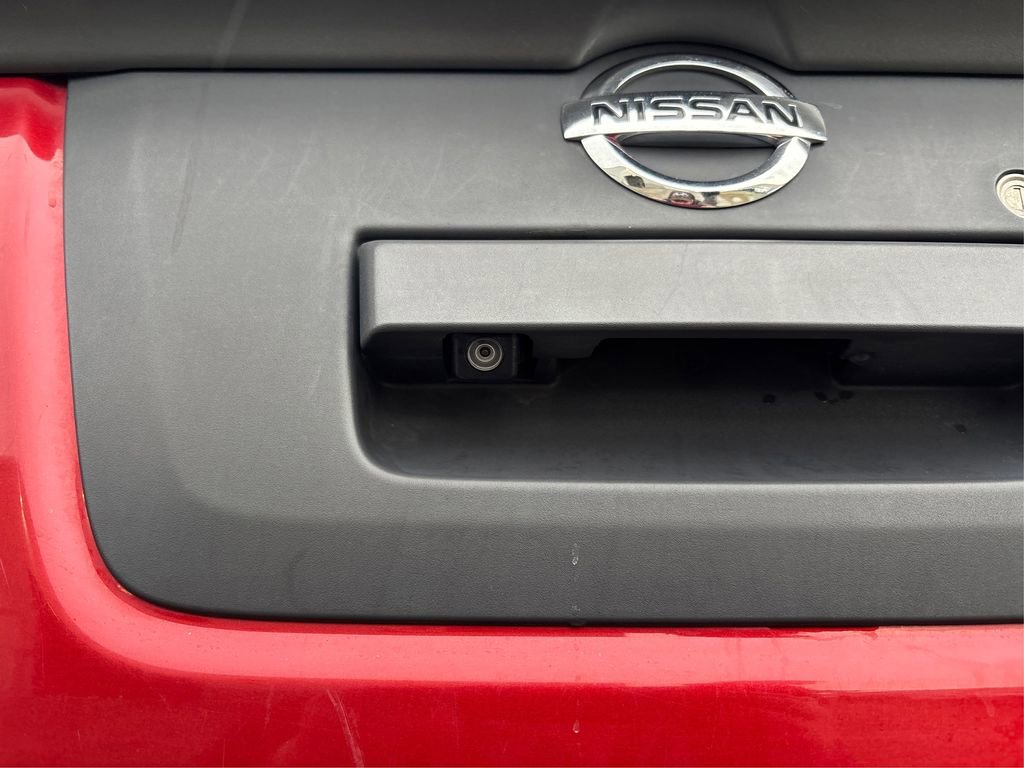 Used 2015 Nissan Frontier SL image 15