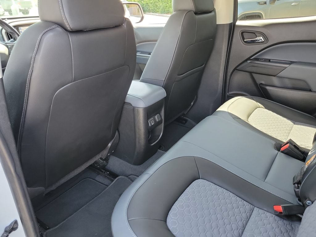 Used 2022 Chevrolet Colorado Z71 w/ Safety Package RWD image 15