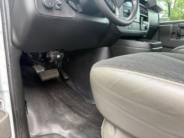 Used 2025 GMC Savana 2500 w/ Driver Convenience Package RWD image 28