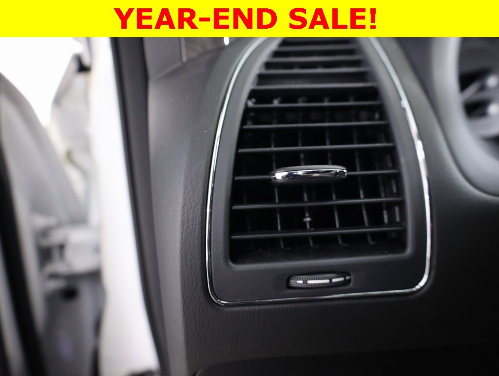 Used 2023 Nissan Armada Platinum w/ Captain's Chairs Package image 11