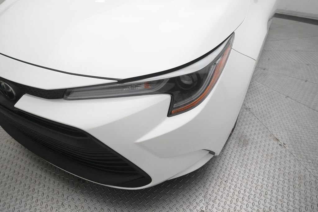 Used 2025 Toyota Corolla LE FWD image 22