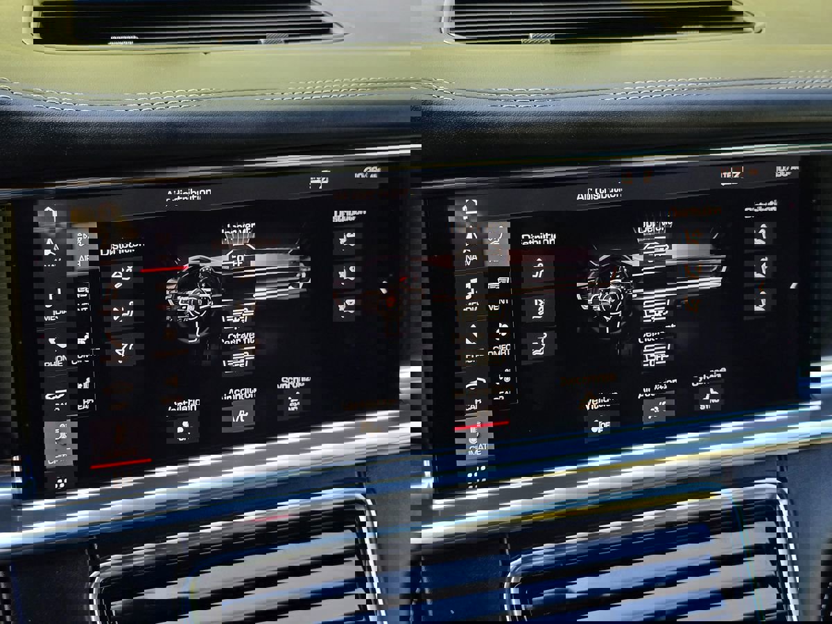 Used 2020 Porsche Panamera 4S image 52