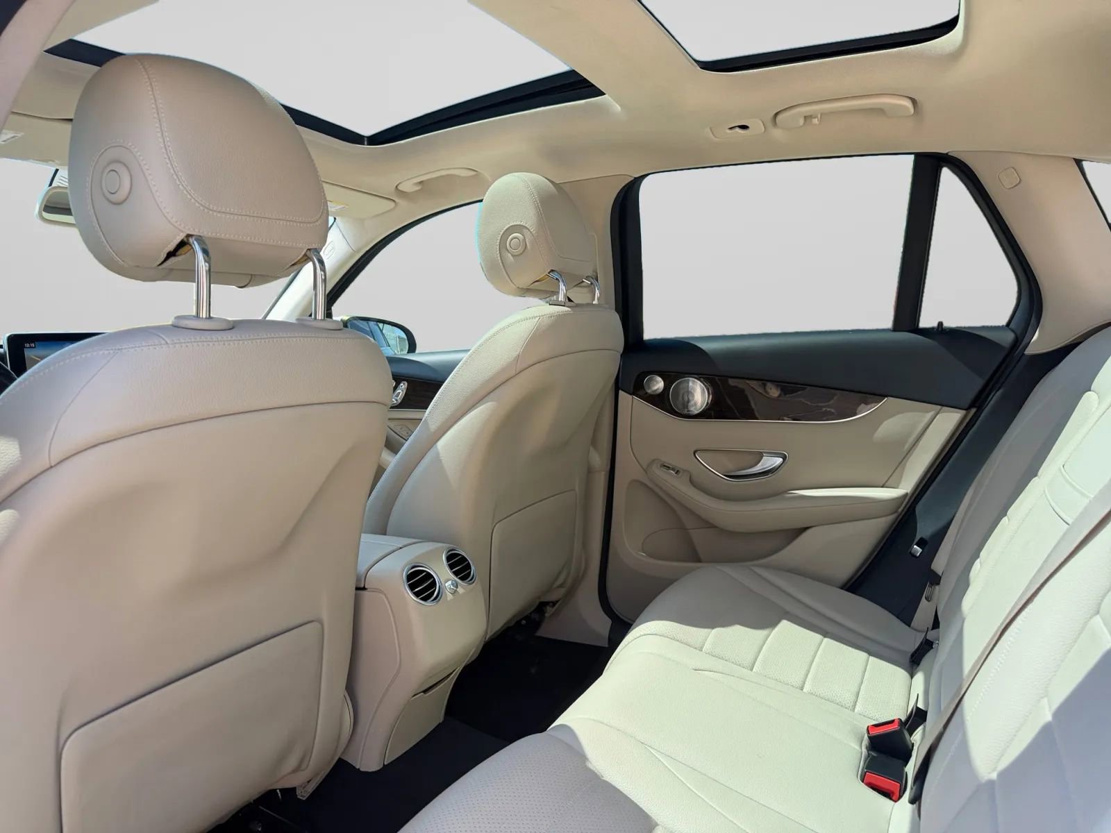 Used 2016 Mercedes-Benz GLC 300 4MATIC image 27