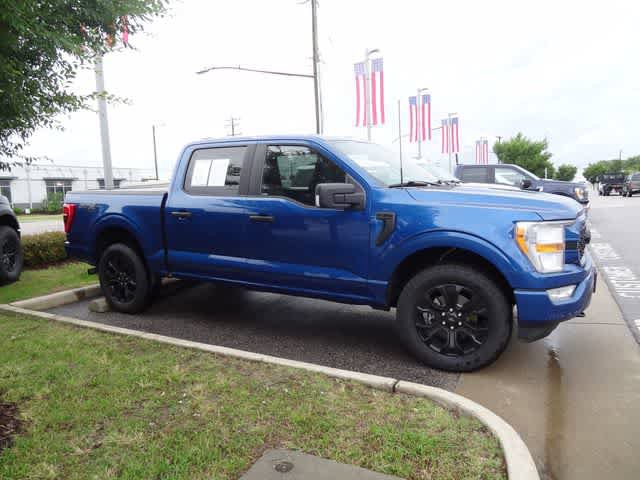 Certified 2022 Ford F150 XL w/ STX Black Appearance Package AWD/4WD image 5