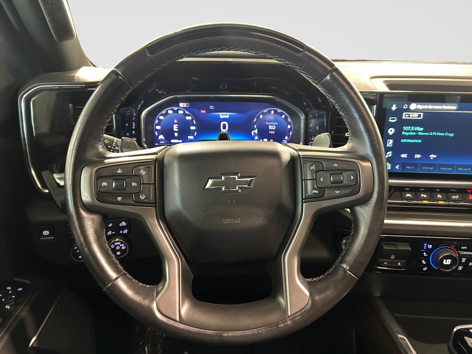 Used 2025 Chevrolet Silverado 1500 High Country w/ High Country Premium Package AWD/4WD image 16