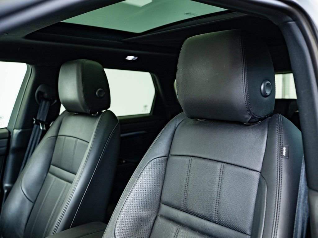 Used 2023 Land Rover Range Rover Evoque R-Dynamic SE image 23