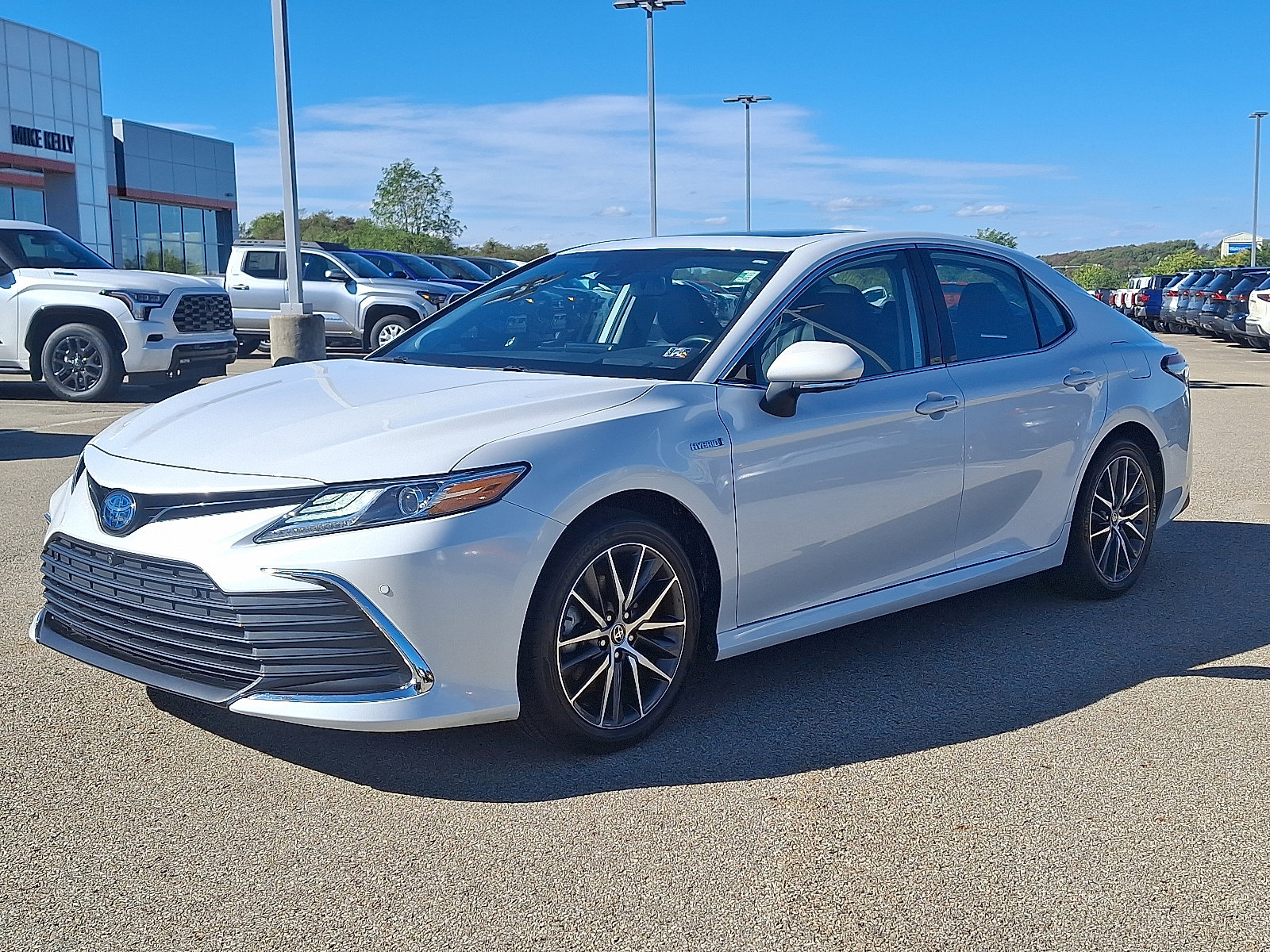 Certified 2021 Toyota Camry XLE w/ Navigation Upgrade Package image 3