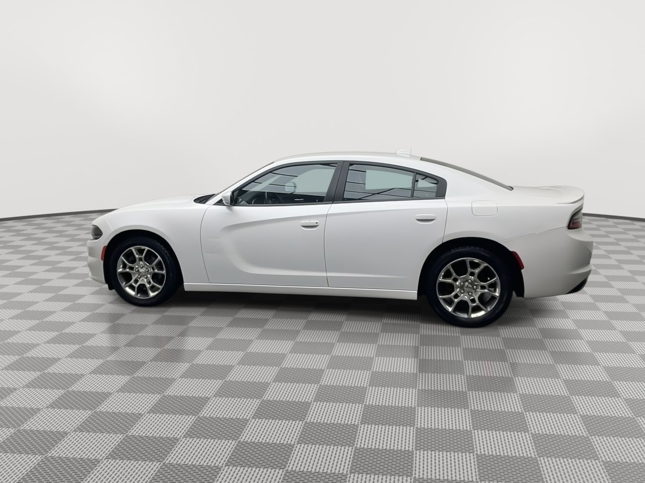 Used 2015 Dodge Charger SXT w/ AWD Plus Group image 32