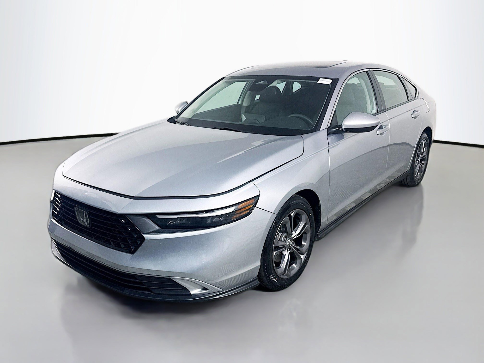Used 2023 Honda Accord EX image 4