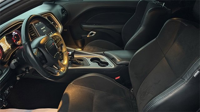 Used 2020 Dodge Challenger R/T w/ Plus Package image 22